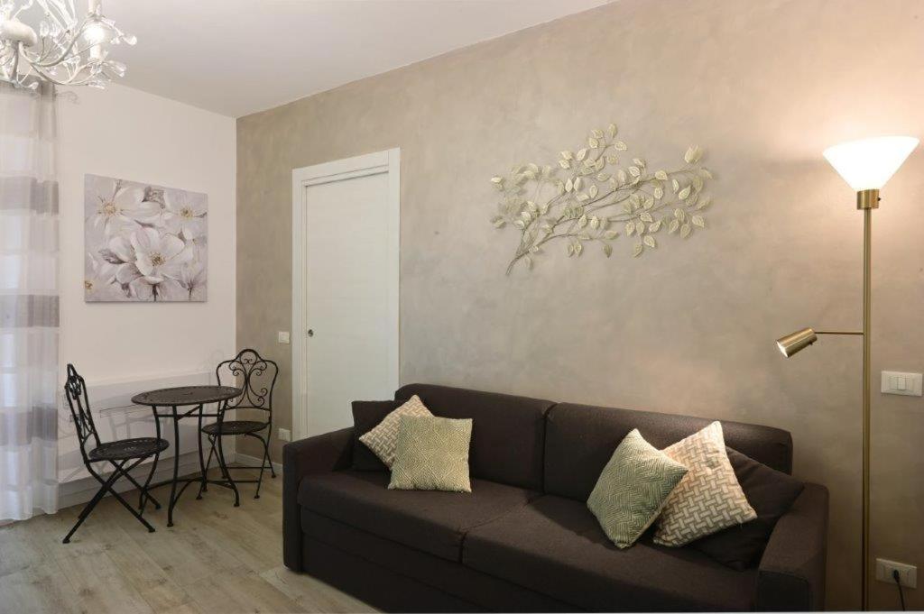Cavour Apartments Salo Exterior photo