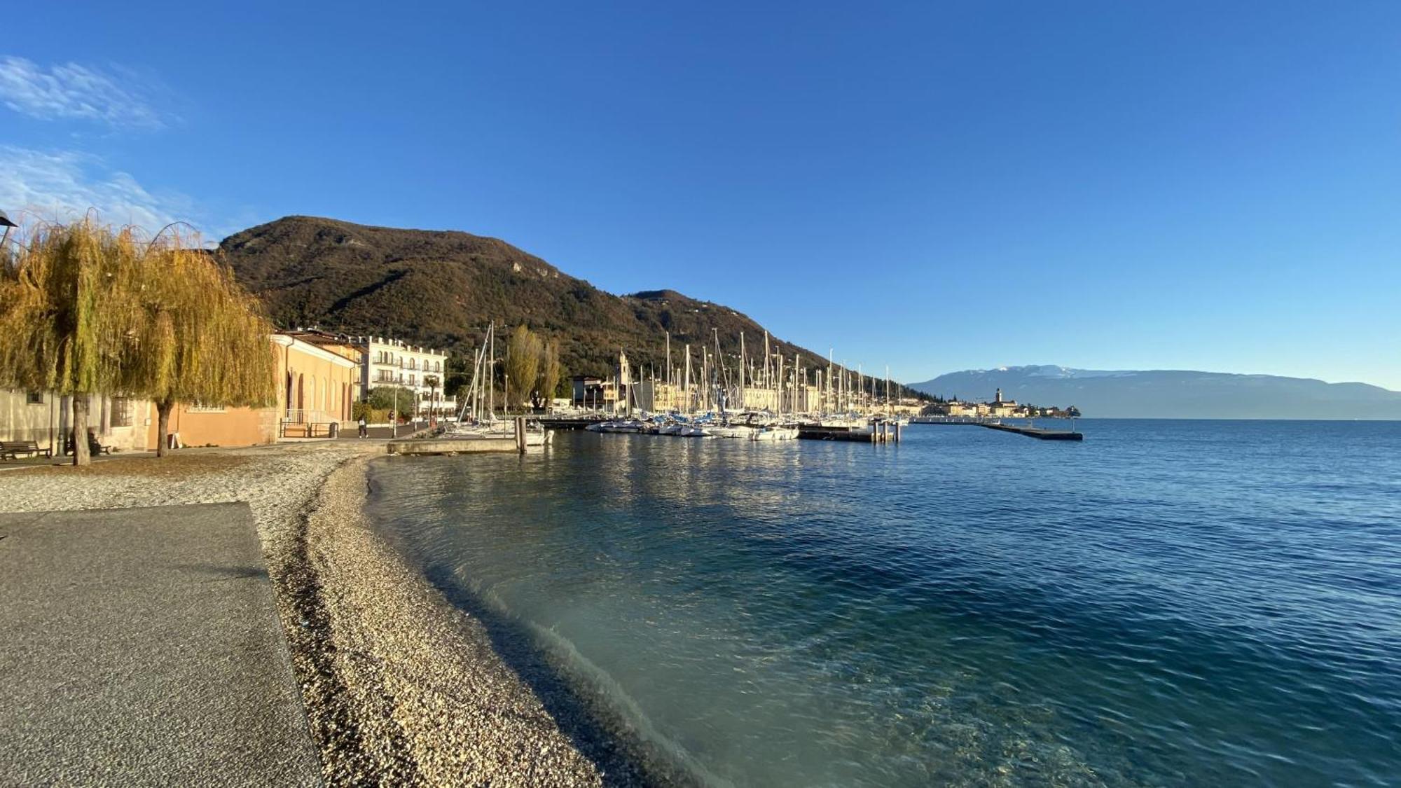 Cavour Apartments Salo Exterior photo